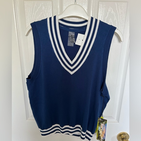Blue & White V-Neck Knit Sweater Vest NWT - Picture 3 of 10